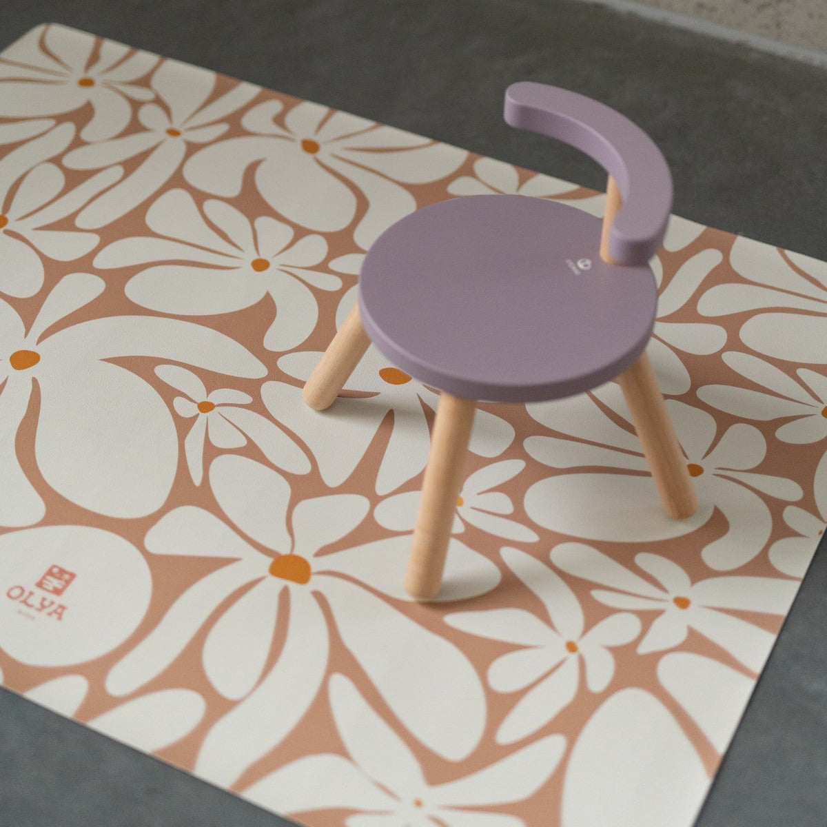 Kids Mealtime Floor Mat, Non-Slip & Waterproof - Daisy Earth