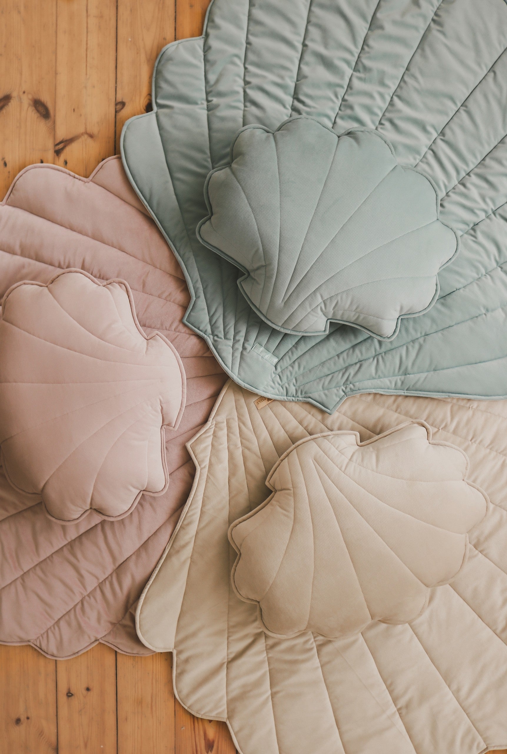 Organic Cotton and Velvet Shell Playmat - Mint