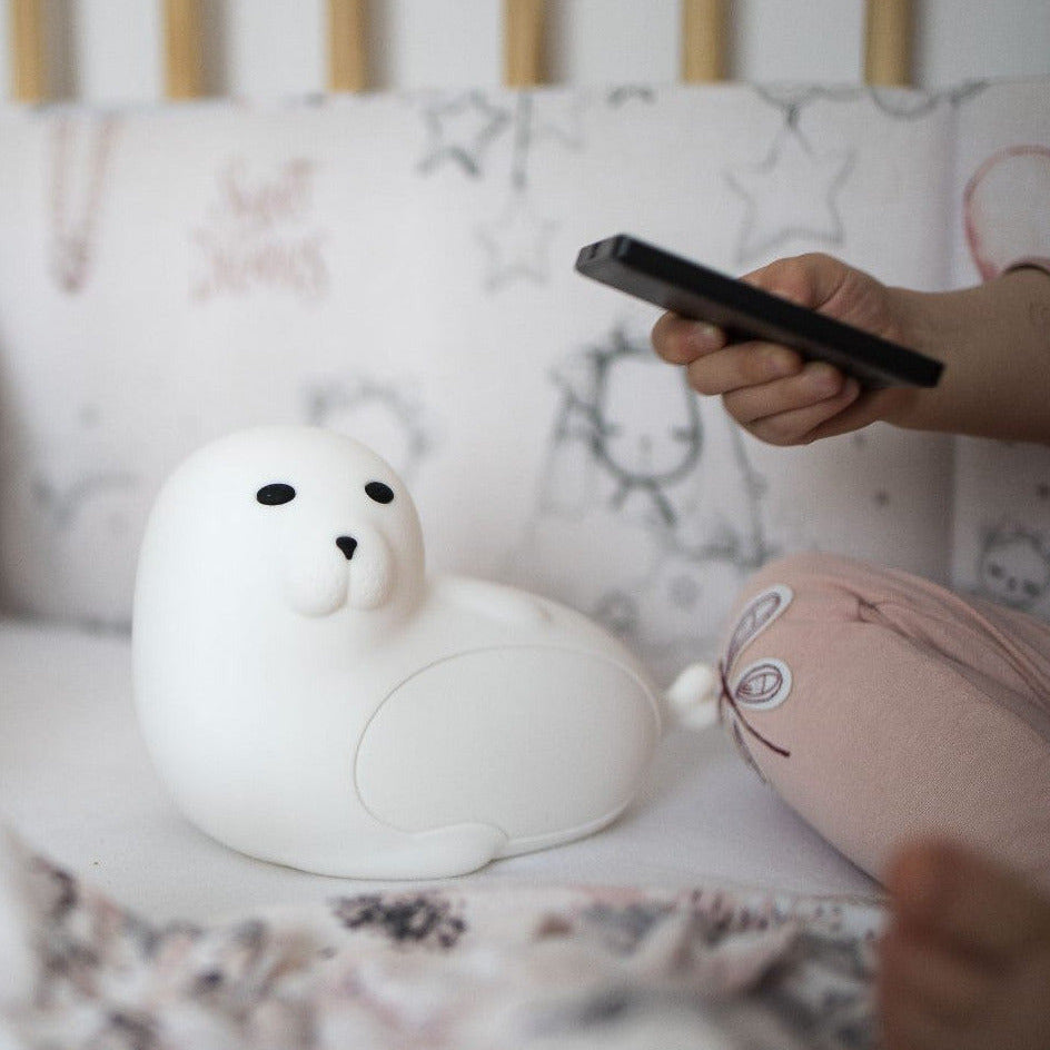 Seal Silicone Lamp with Remote - White